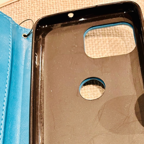 Phone Case/Wallet - Picture 7 of 7